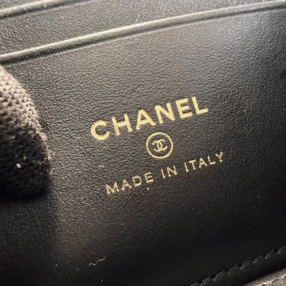 Chanel 25B Crystal Embellished CC Caviar Vanity Case On Chain - Picture 11 of 13